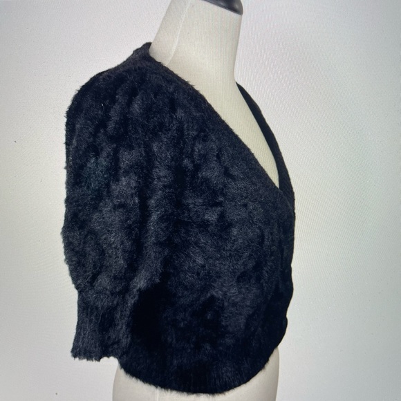 For love of lemons 🍋 sweater - Picture 2 of 11